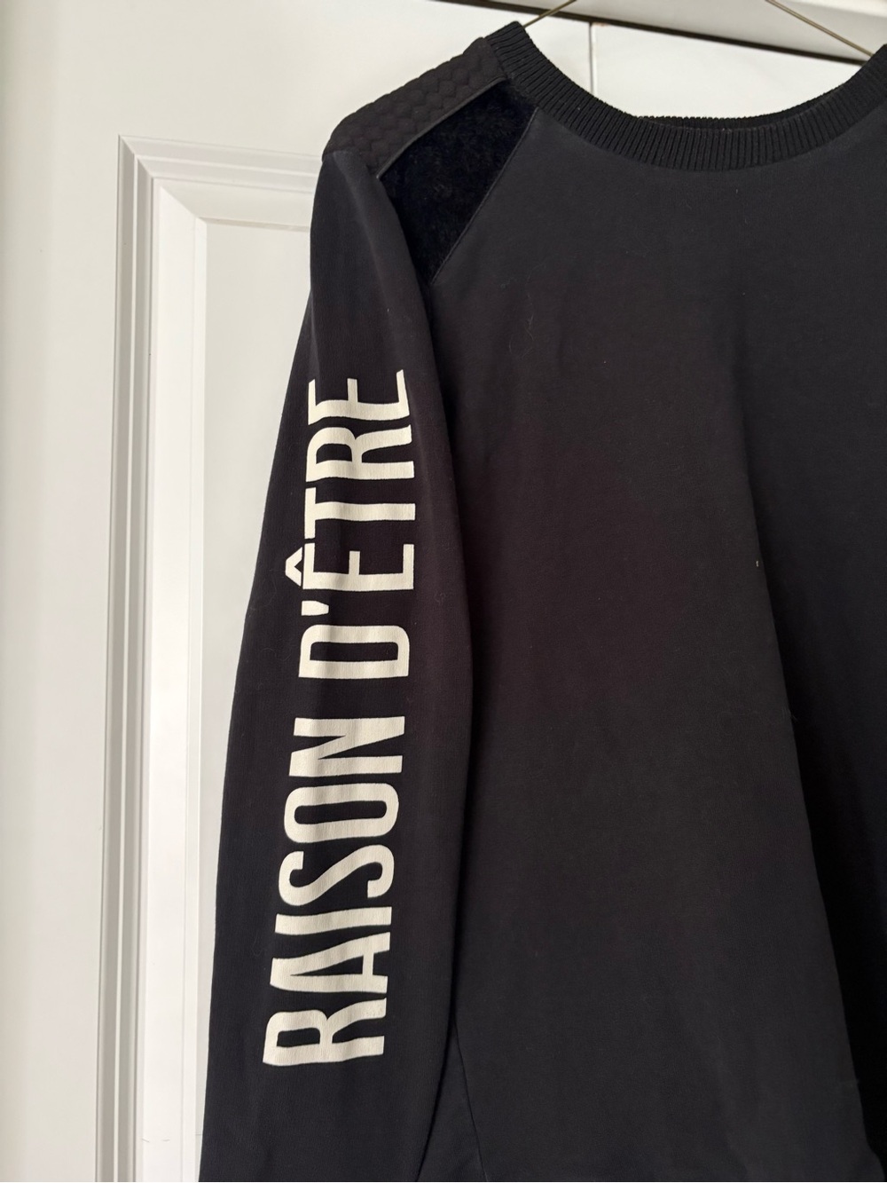 Sam Edelman Raison D'Être Black Graphic Sleeve Sweatshirt - Picture 3 of 5